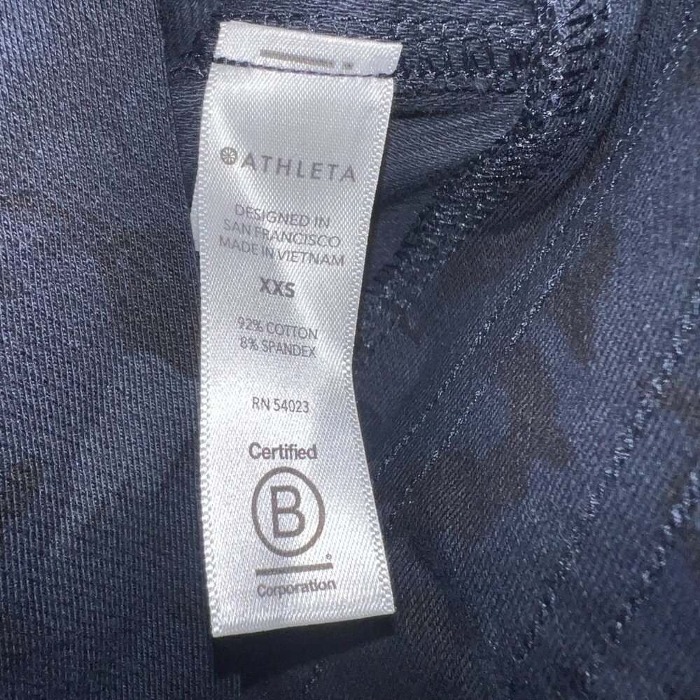 NWT Athleta Printed Farallon Sweatshirt Stratum Camo Navy Size XXS - Picture 4 of 7